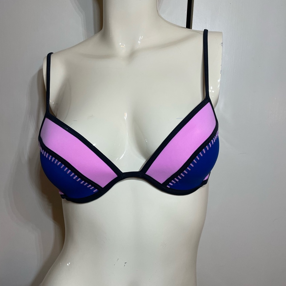 Victoria’s Secret “The Fabulous” Color block Bikini Top - Picture 2 of 11